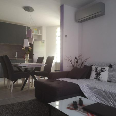 Apartman Emanuel Pula Bagian luar foto
