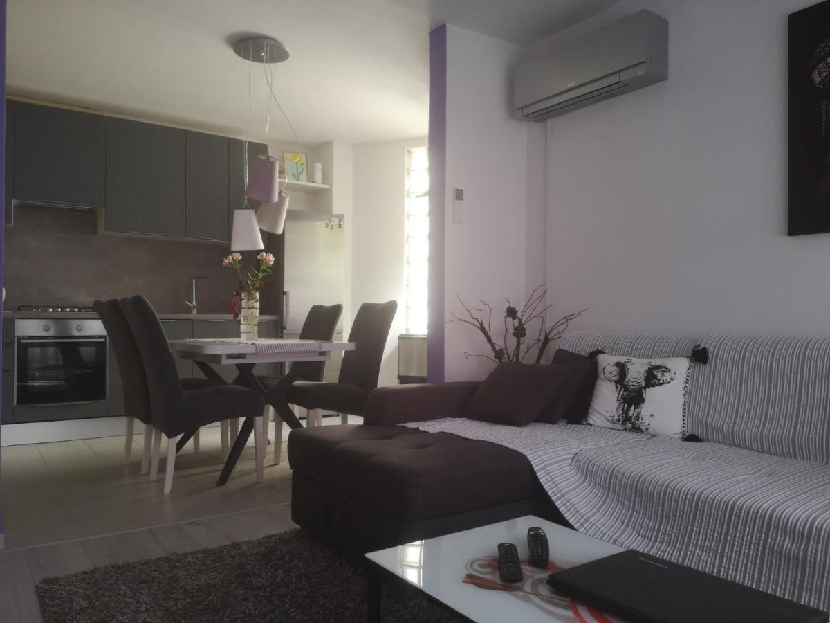 Apartman Emanuel Pula Bagian luar foto