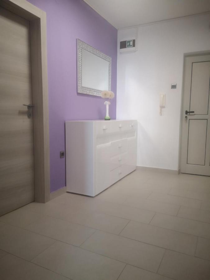 Apartman Emanuel Pula Bagian luar foto
