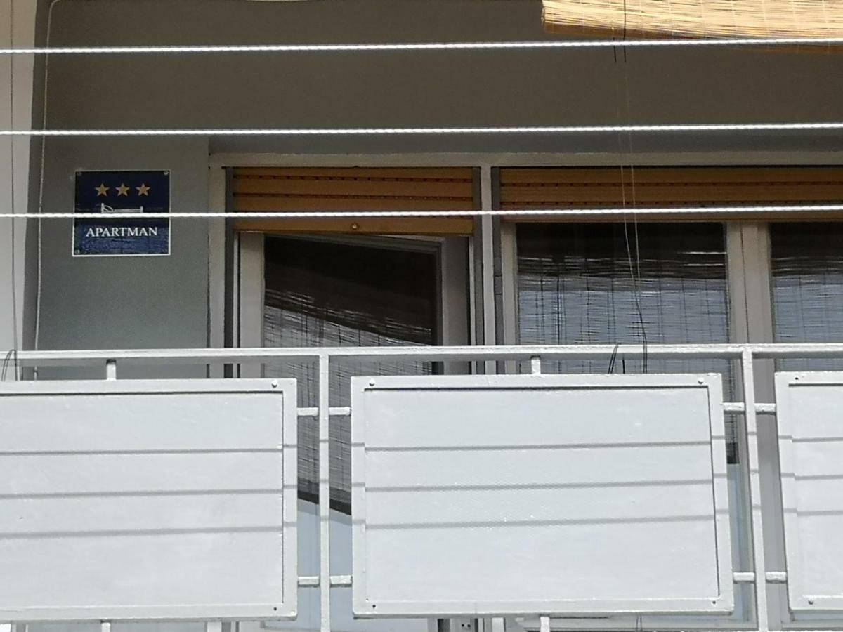 Apartman Emanuel Pula Bagian luar foto